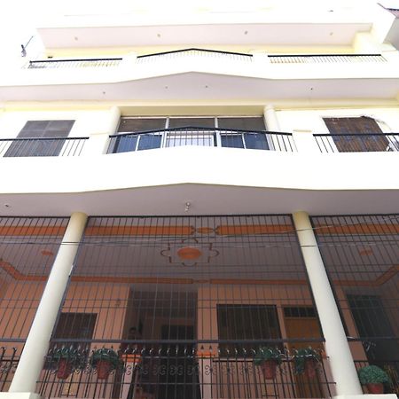 Ds Residency Varanasi-Prime Location-Parking Екстер'єр фото