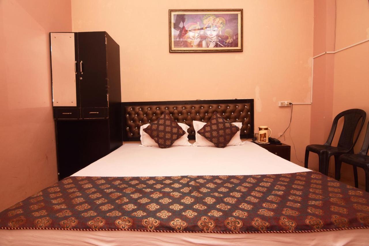 Ds Residency Varanasi-Prime Location-Parking Екстер'єр фото