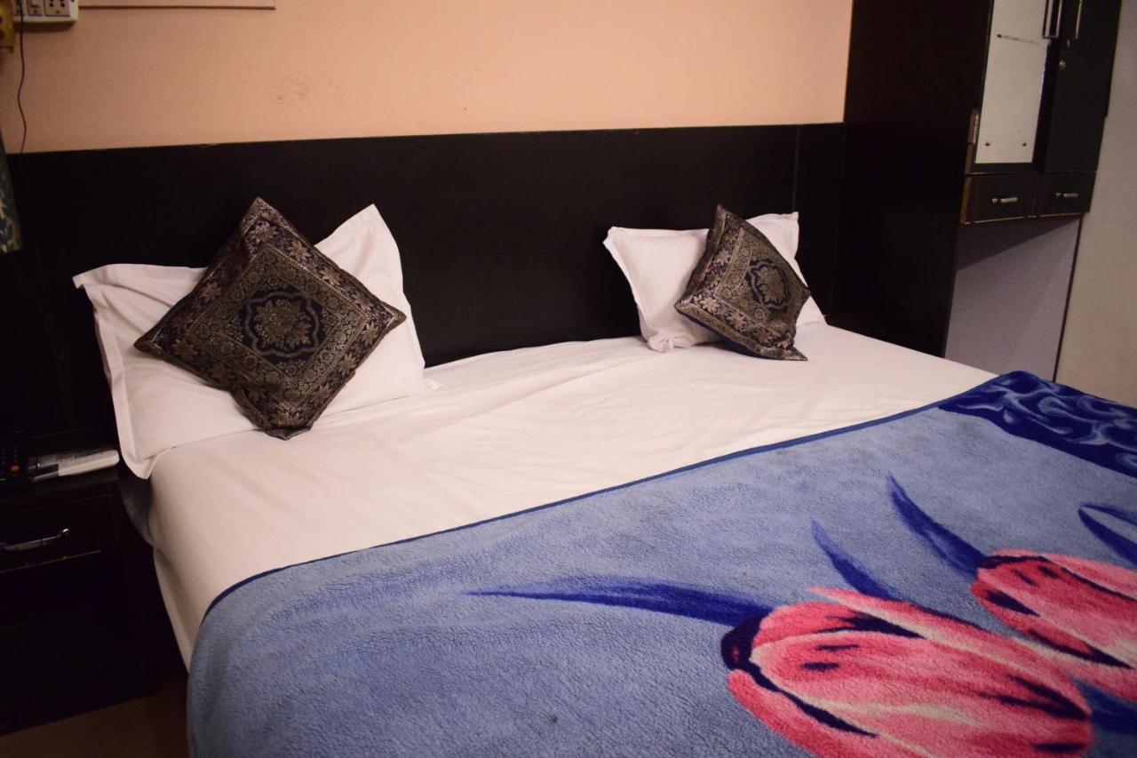Ds Residency Varanasi-Prime Location-Parking Екстер'єр фото