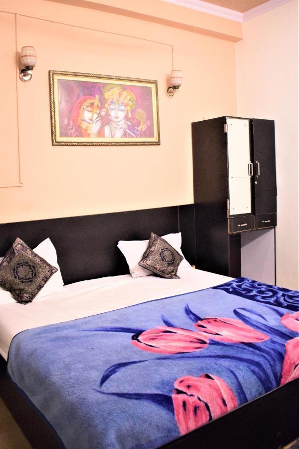 Ds Residency Varanasi-Prime Location-Parking Екстер'єр фото