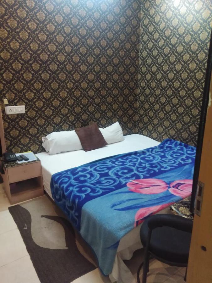 Ds Residency Varanasi-Prime Location-Parking Екстер'єр фото