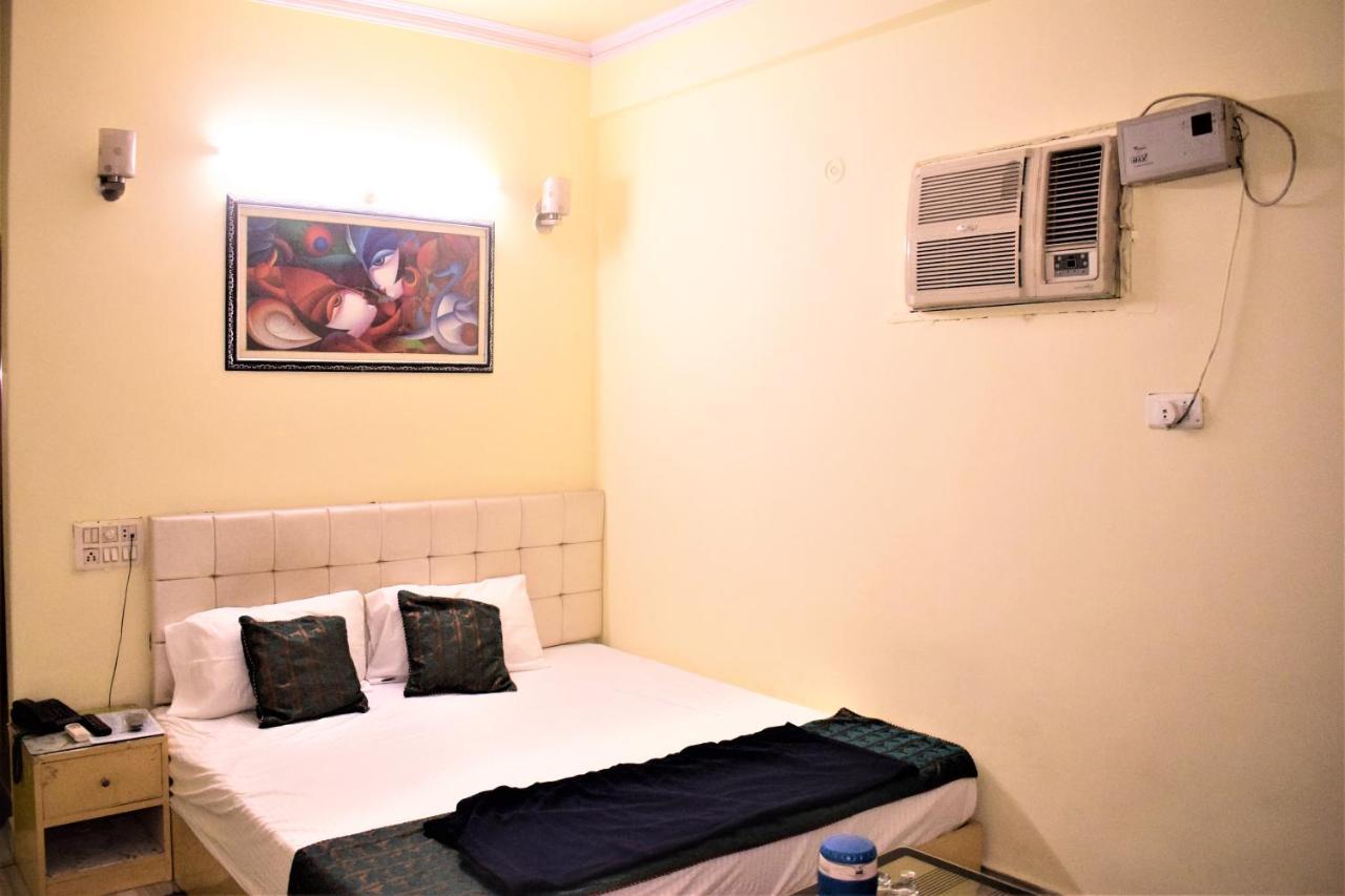 Ds Residency Varanasi-Prime Location-Parking Екстер'єр фото