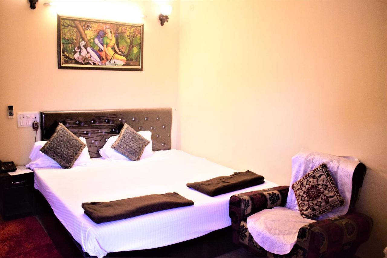 Ds Residency Varanasi-Prime Location-Parking Екстер'єр фото