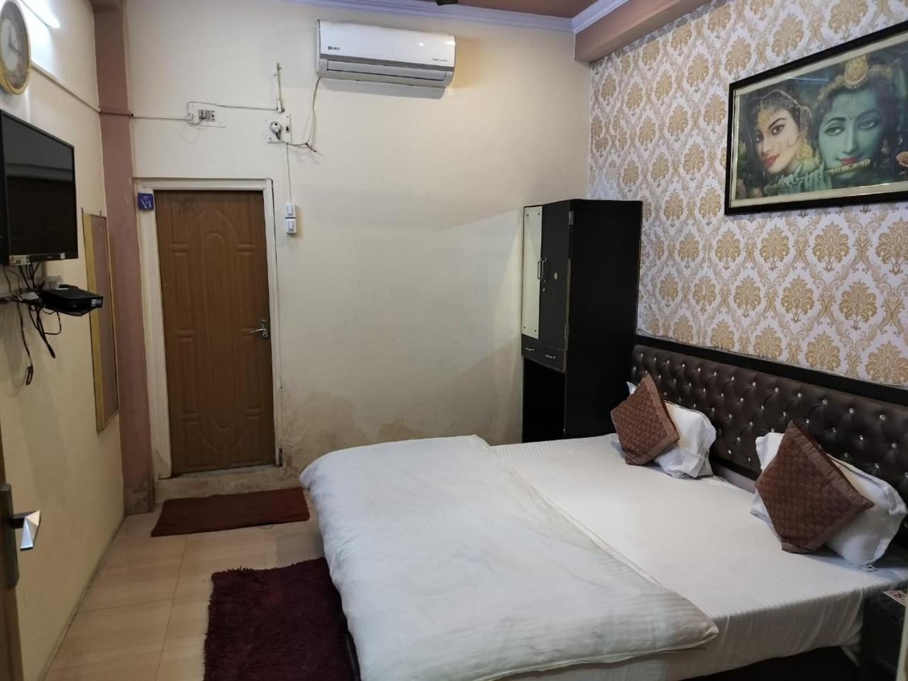 Ds Residency Varanasi-Prime Location-Parking Екстер'єр фото