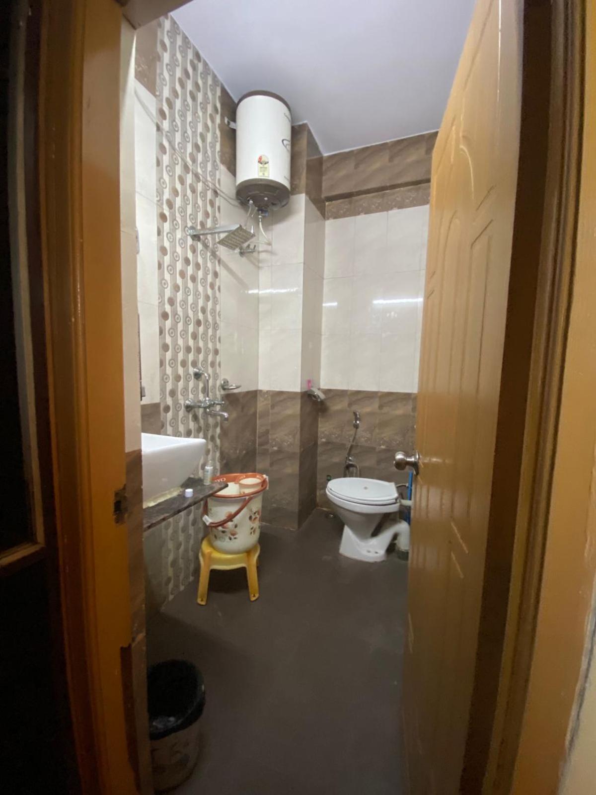 Ds Residency Varanasi-Prime Location-Parking Екстер'єр фото