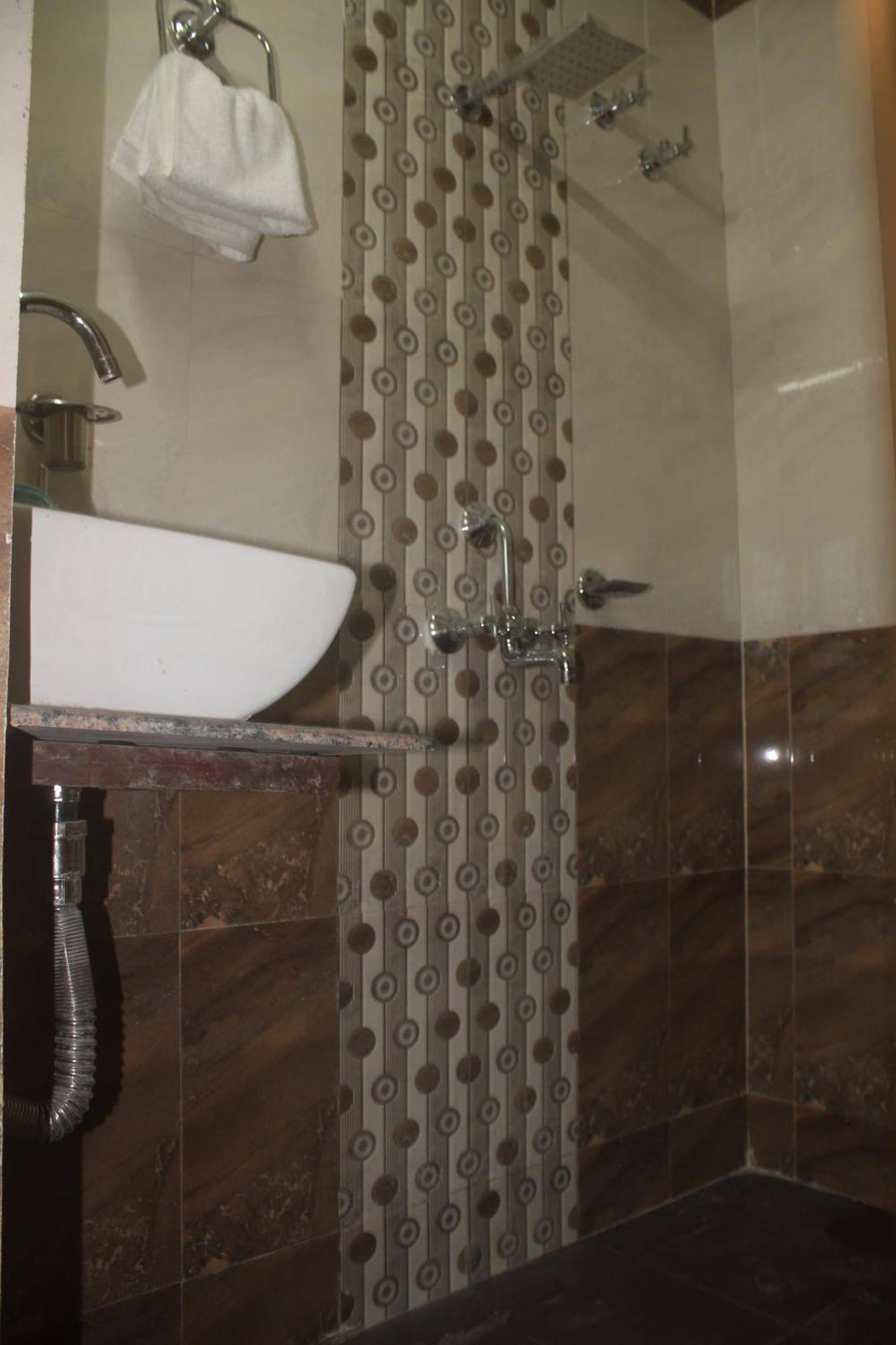 Ds Residency Varanasi-Prime Location-Parking Екстер'єр фото