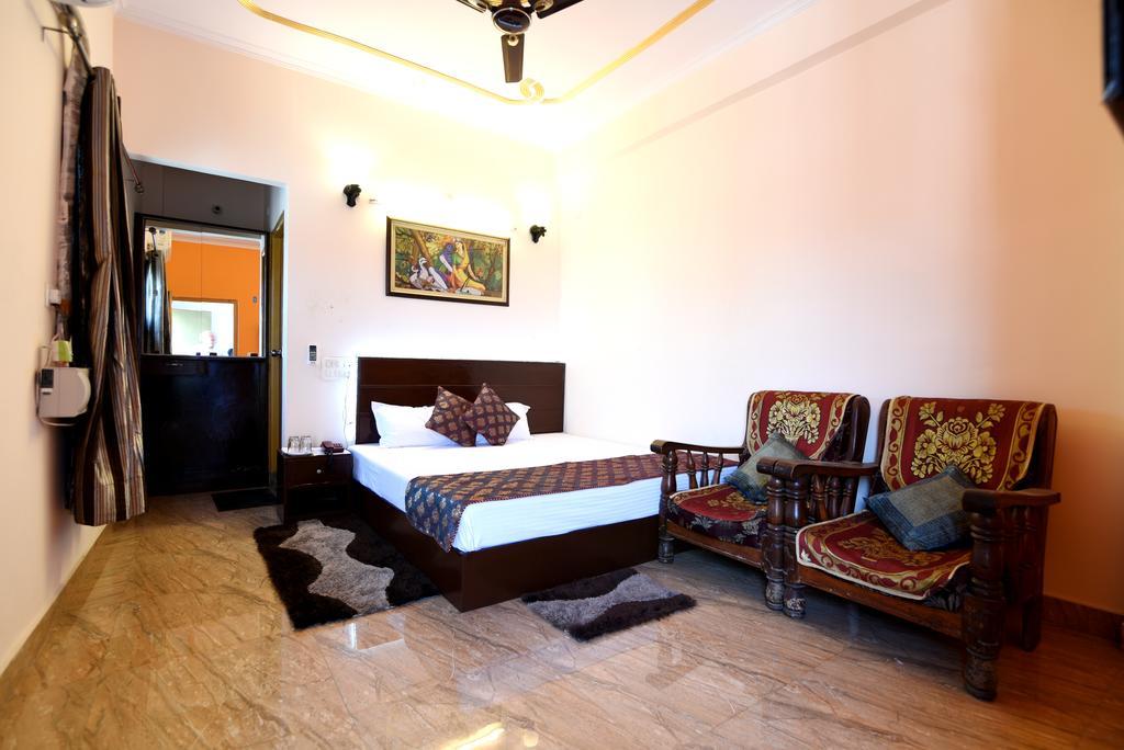 Ds Residency Varanasi-Prime Location-Parking Екстер'єр фото